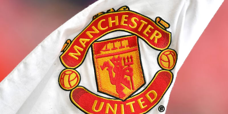 Logo trở thành thương hiệu của câu lạc bộ bóng đá Manchester United